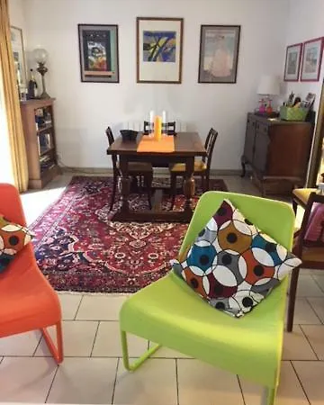 Chez Jackie Apartment *